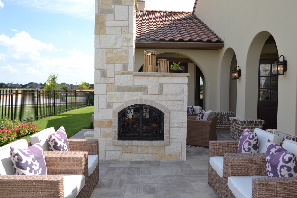 Photo of a country patio in Dallas.