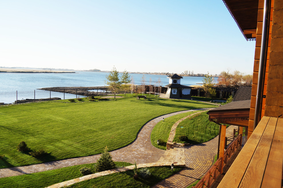 Интерьер загородного дома и ландшафт