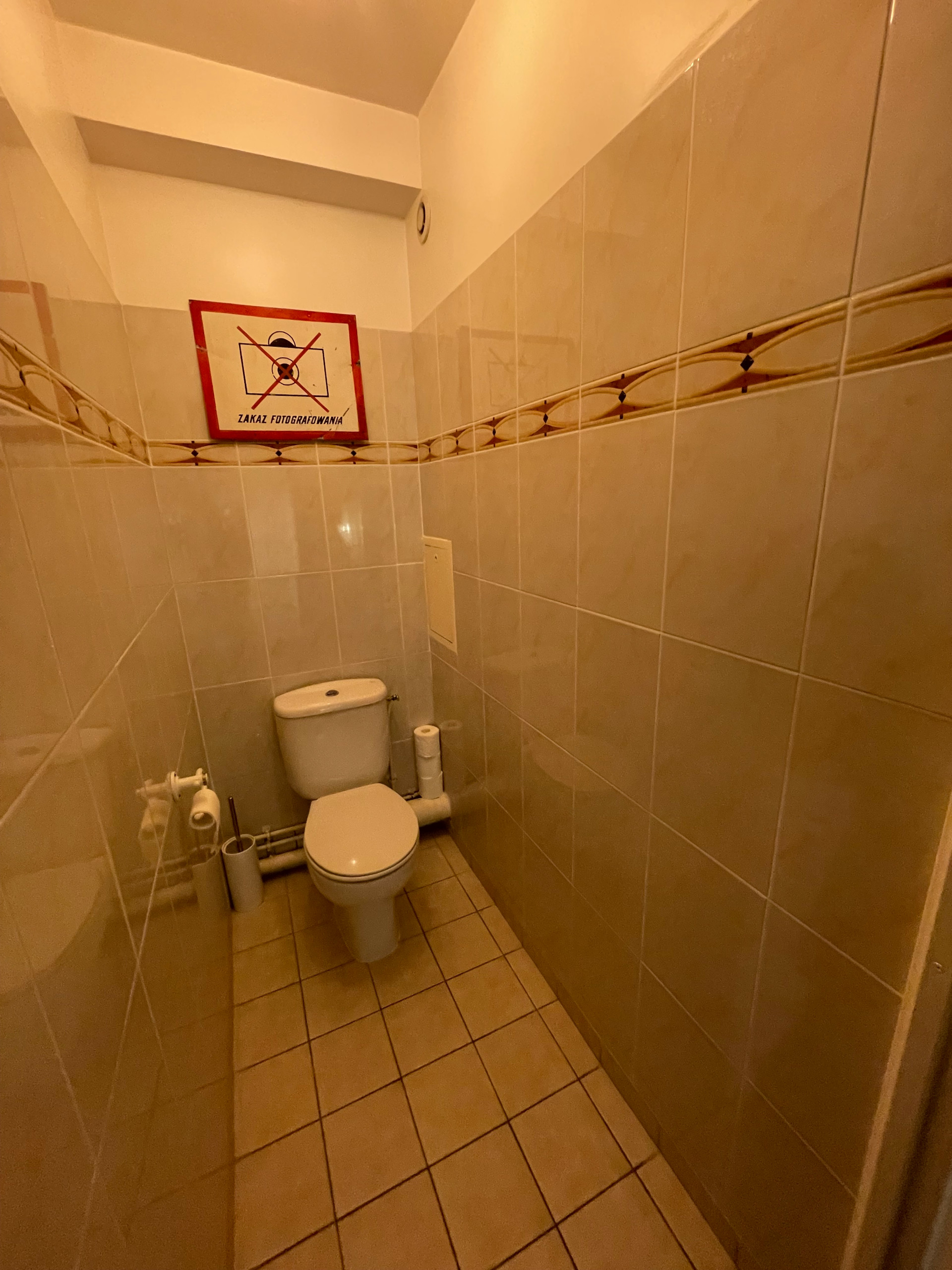 WC : rénovation WC standard de 2000 en WC suspendu de 2023