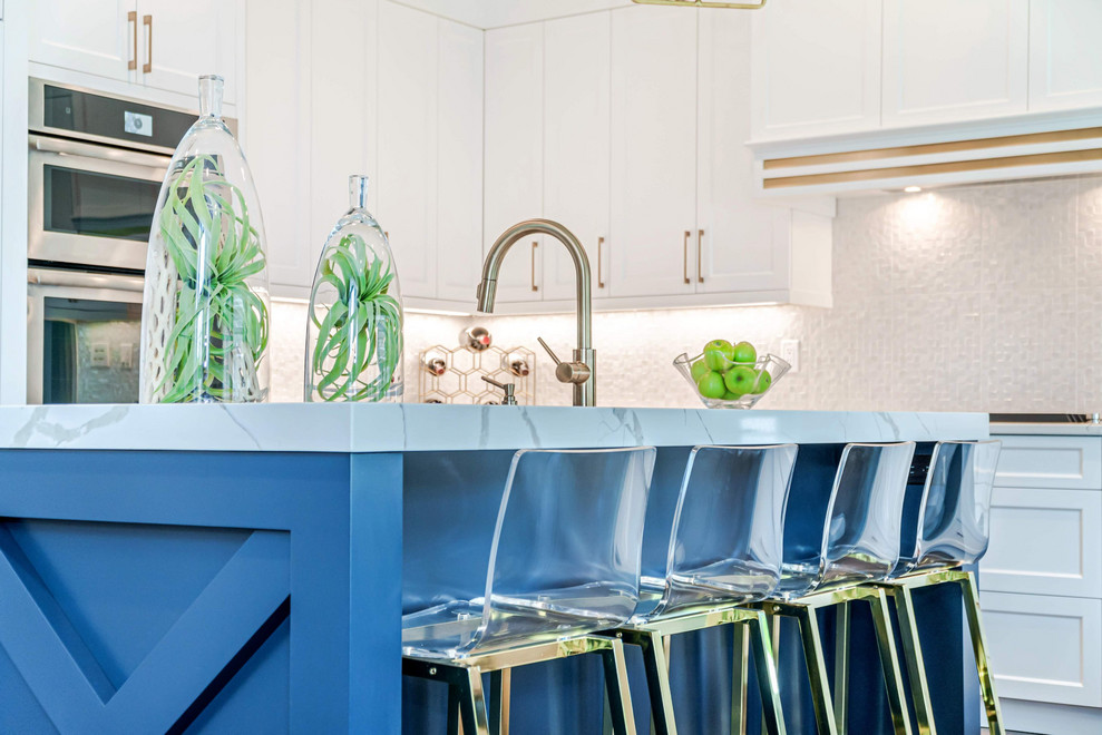 Transitional kitchen photo in New York