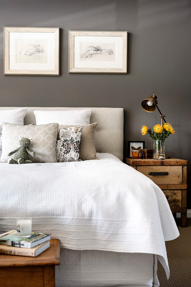 This is an example of a contemporary bedroom in Perth.