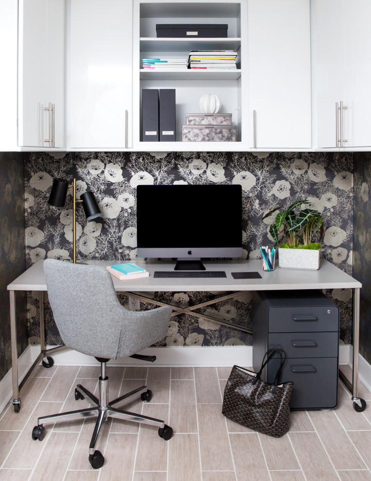 Design ideas for a small contemporary home office in Raleigh.