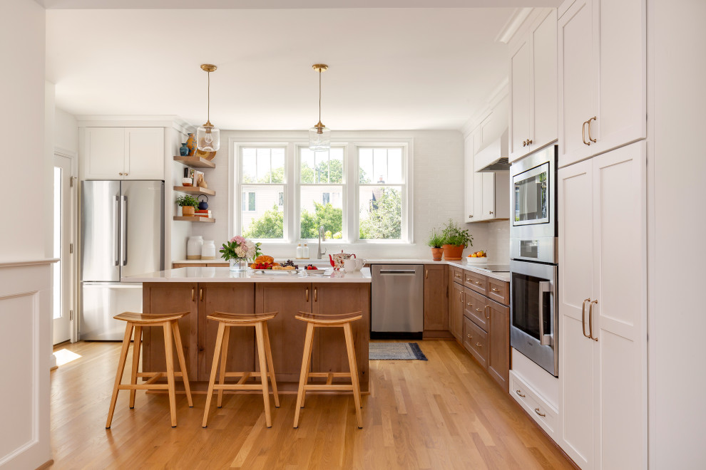 Kitchen - transitional kitchen idea in DC Metro