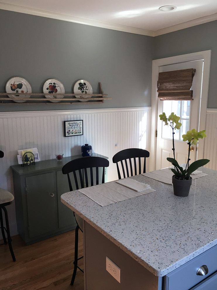 Transitional kitchen photo in Boston