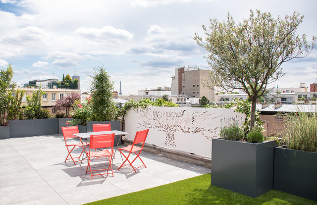 Modernit&eacute; v&eacute;g&eacute;tale &agrave; Neuilly-sur-Seine minimalistisch-terrasse