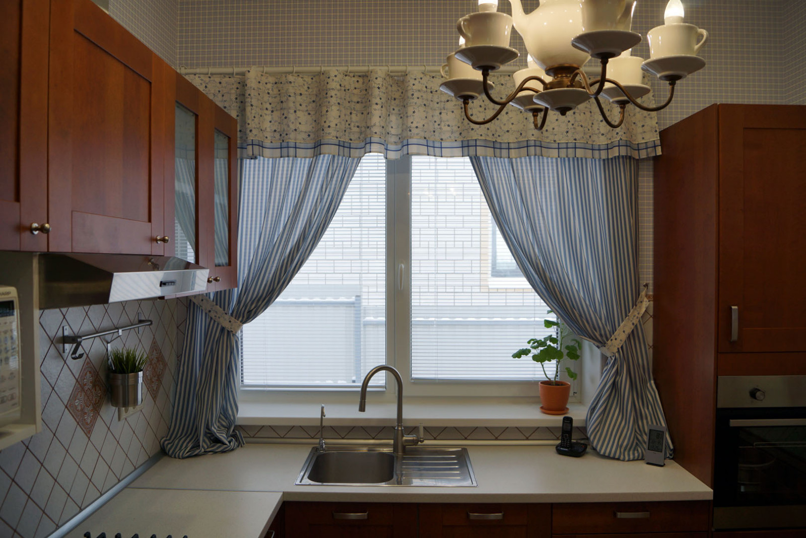 Дом в терракотовых тонах