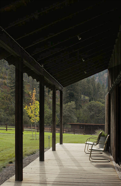 Can rustic-verandah
