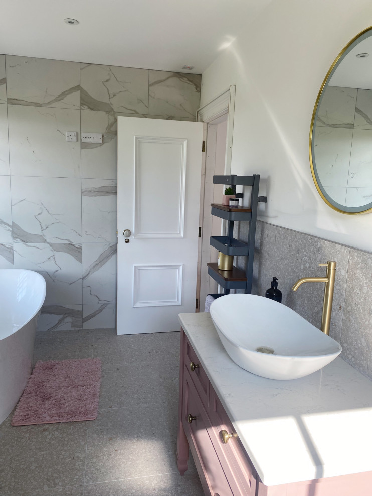 Contemporary master ensuite