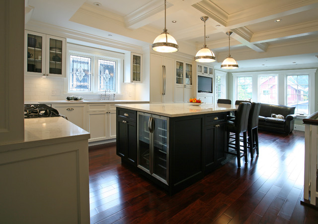 Heritage Kitchen arts-and-crafts-kitchen