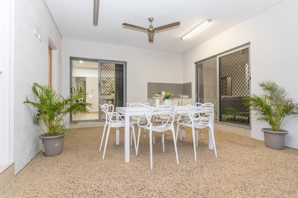 This is an example of a modern verandah in Darwin.