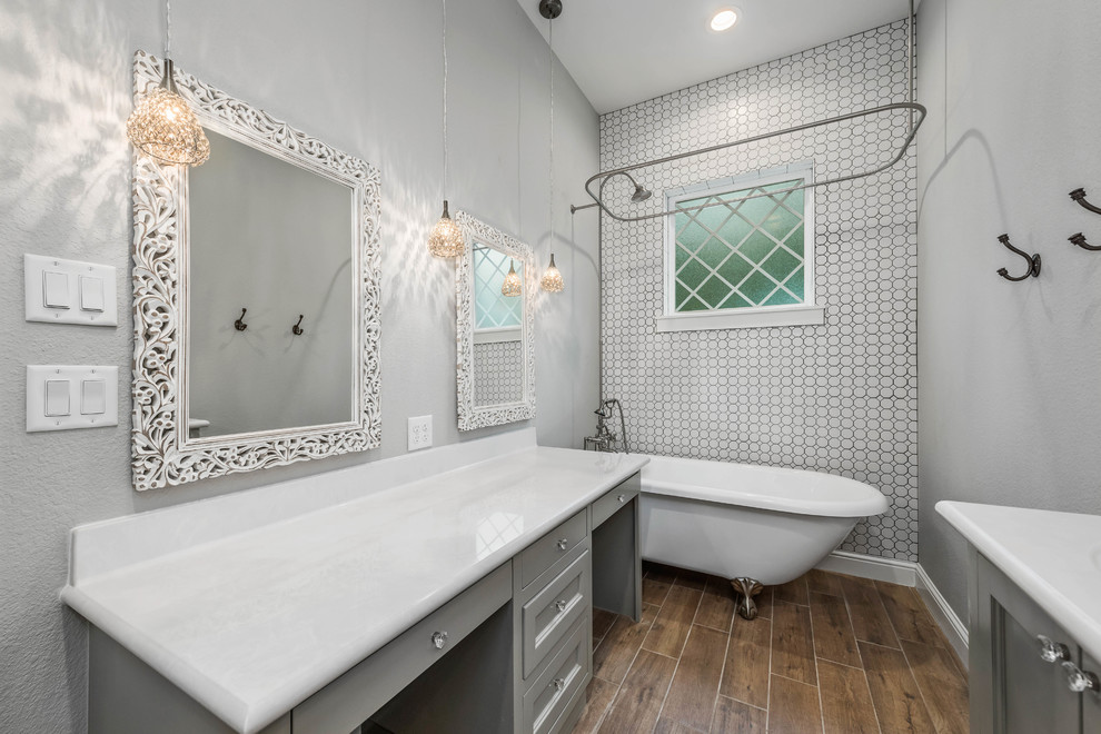 Indian Lakes Farmhouse