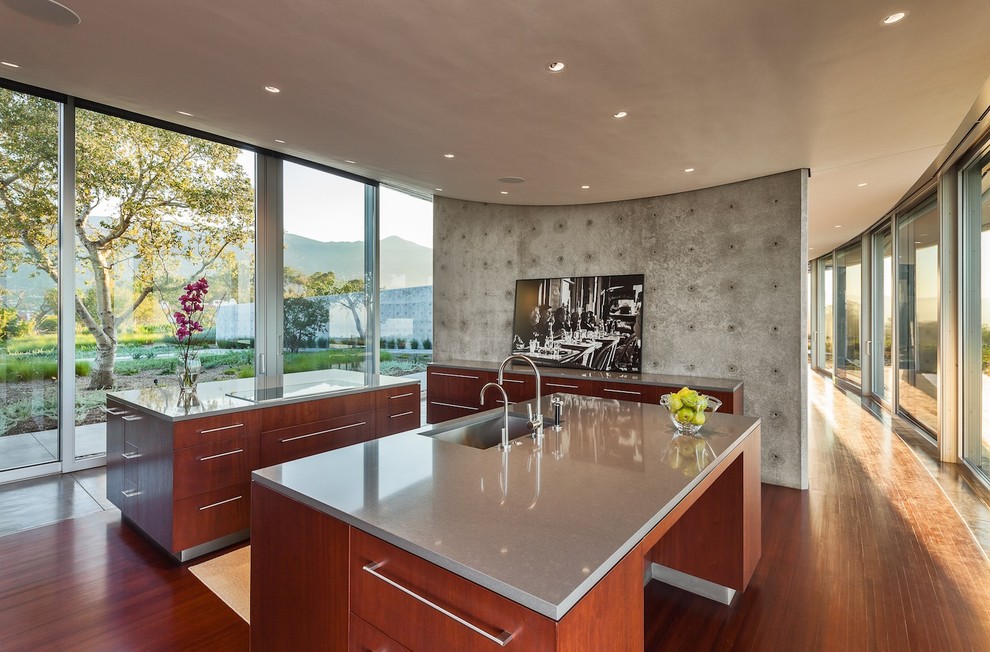 This is an example of a modern kitchen in Santa Barbara with a single-bowl sink and quartz benchtops.