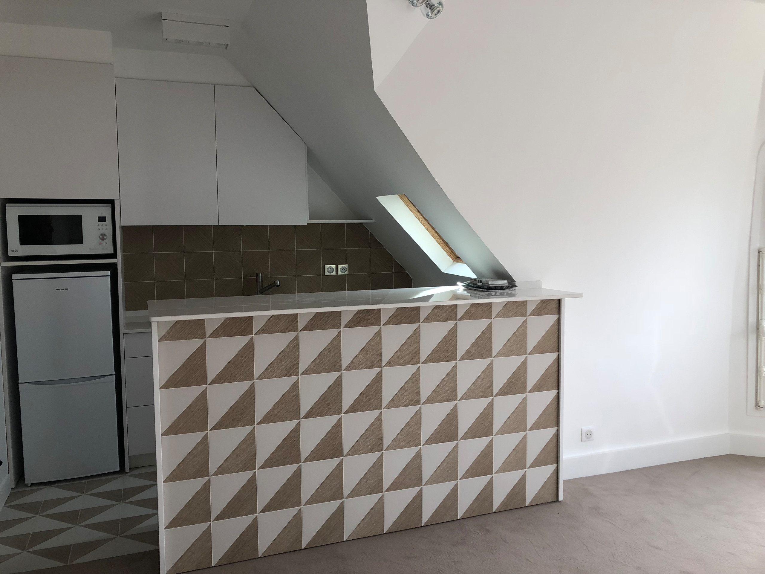 Appartement vue Tour Eiffel sous combles