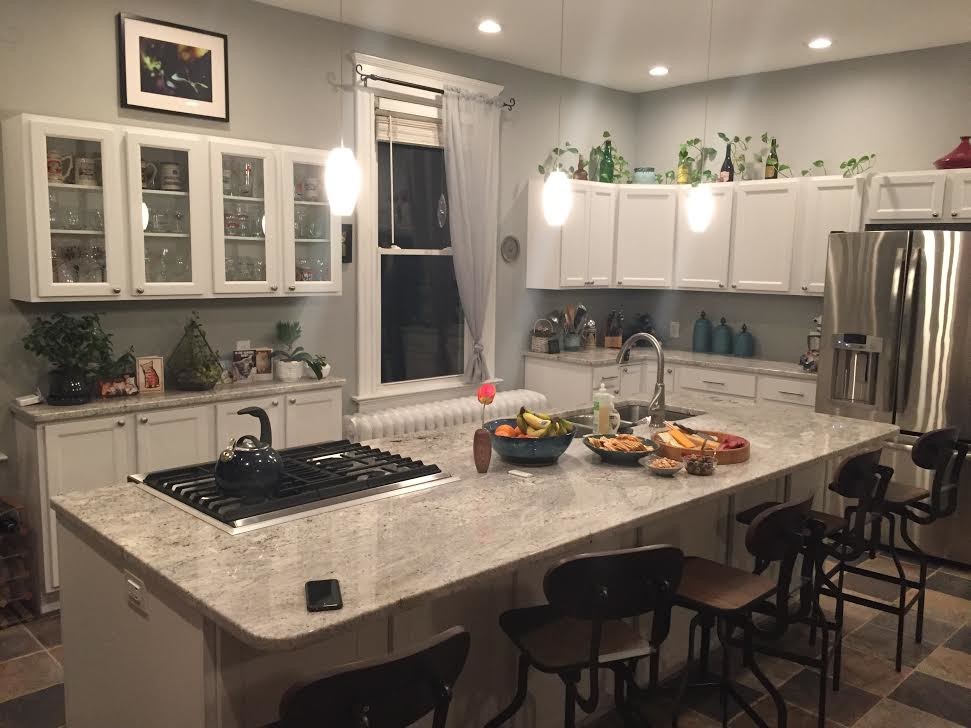 Kitchen - transitional kitchen idea in Cincinnati