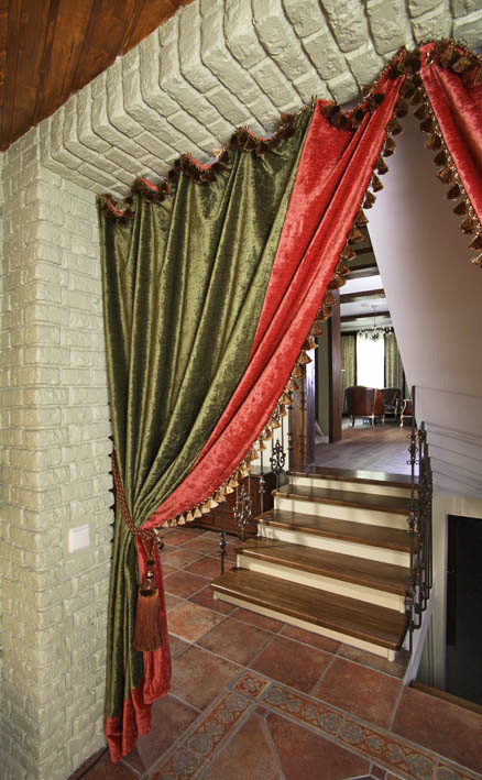 ДОМ В СОЛОВЬИНОЙ РОЩЕ