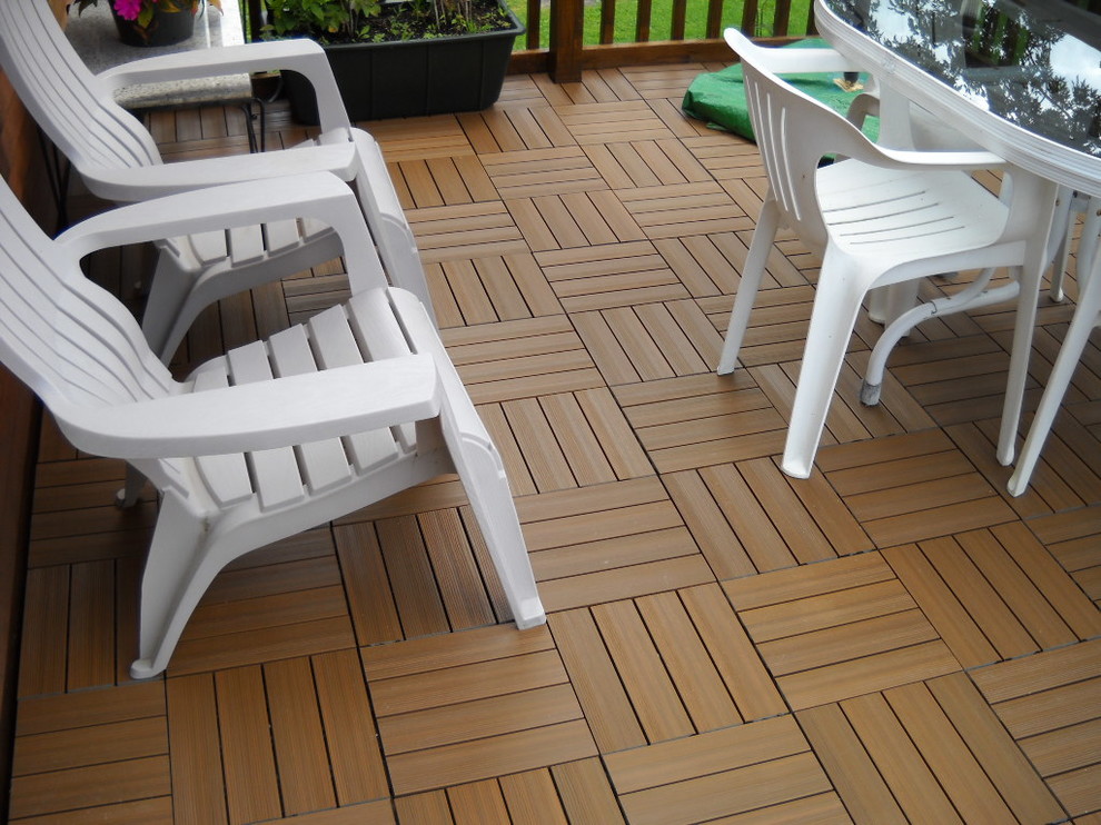 Deck Tiles Kontiki Interlocking Composite Decking Moderne Vancouver Par Builddirect Houzz 