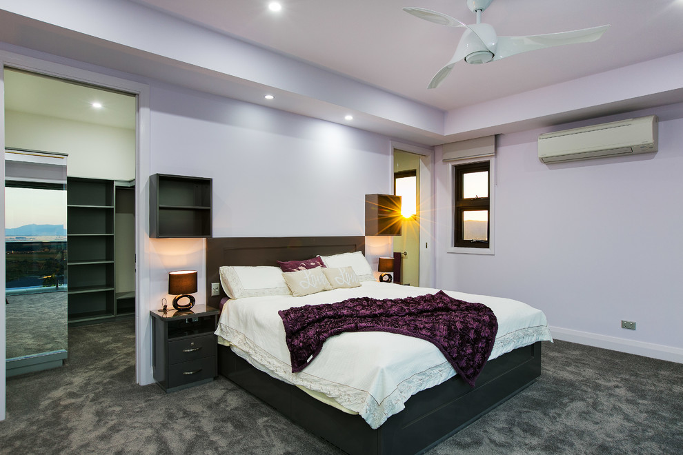 Contemporary bedroom in Cairns.