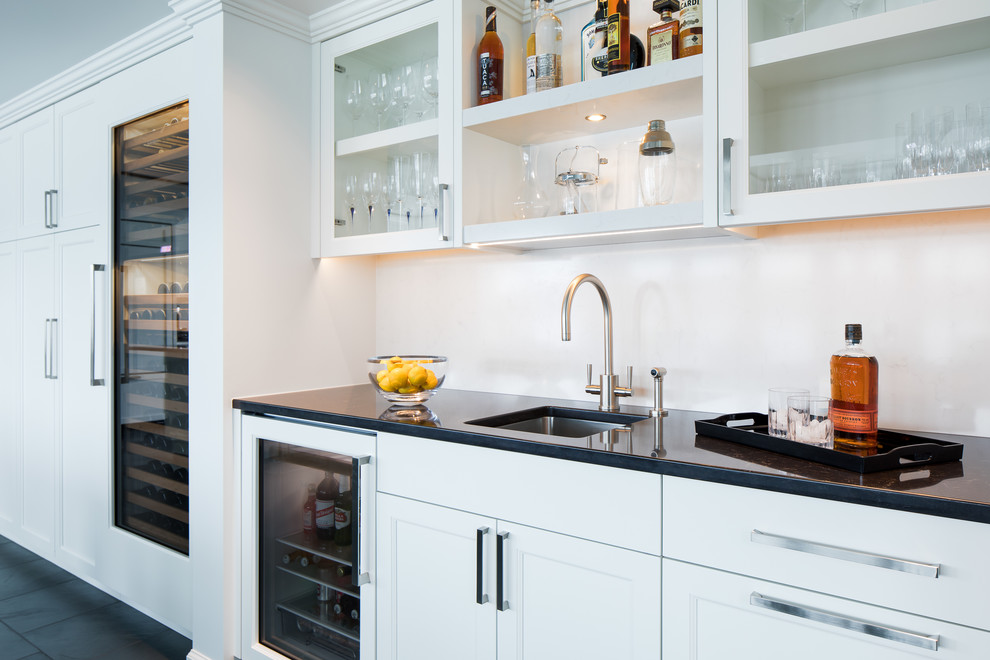 Kitchen - transitional kitchen idea in Seattle