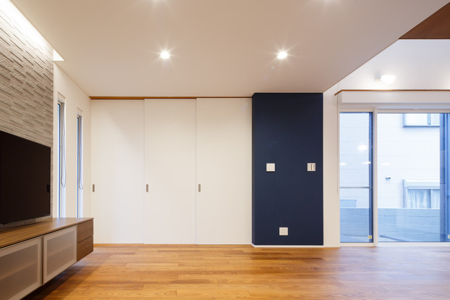 渡り廊下のある家 minimalistisch