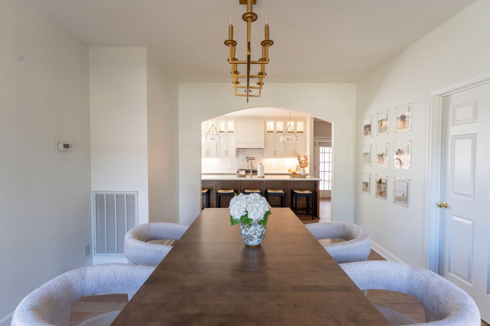Contemporary Indian Lake Kitchen