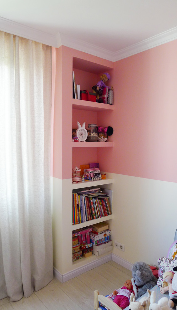 2-х комнатная квартира с синим и розовым