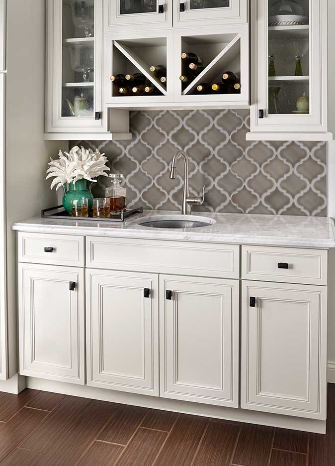 Kitchen - transitional kitchen idea in Orange County