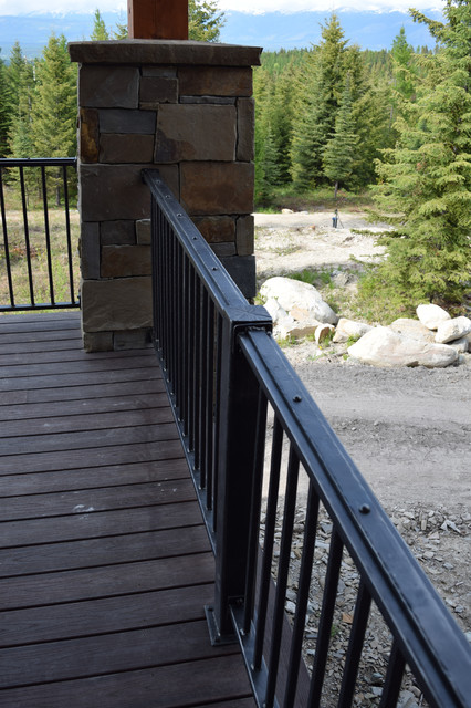 Railing rustico-patio