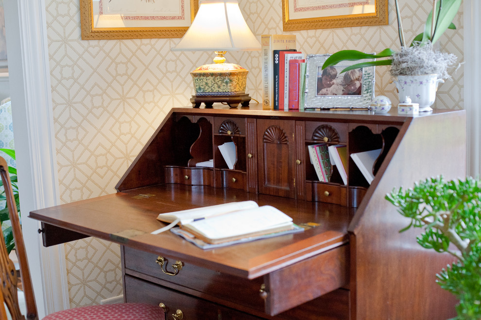 Home design - transitional home design idea in Chicago