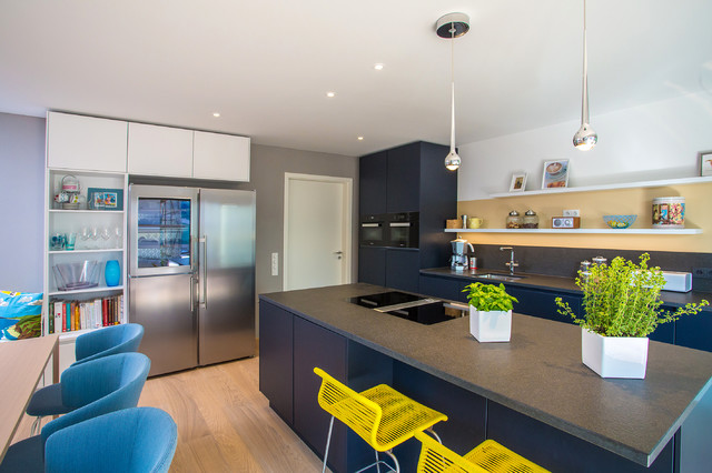 K&uuml;che Esslingen contemporary-kitchen