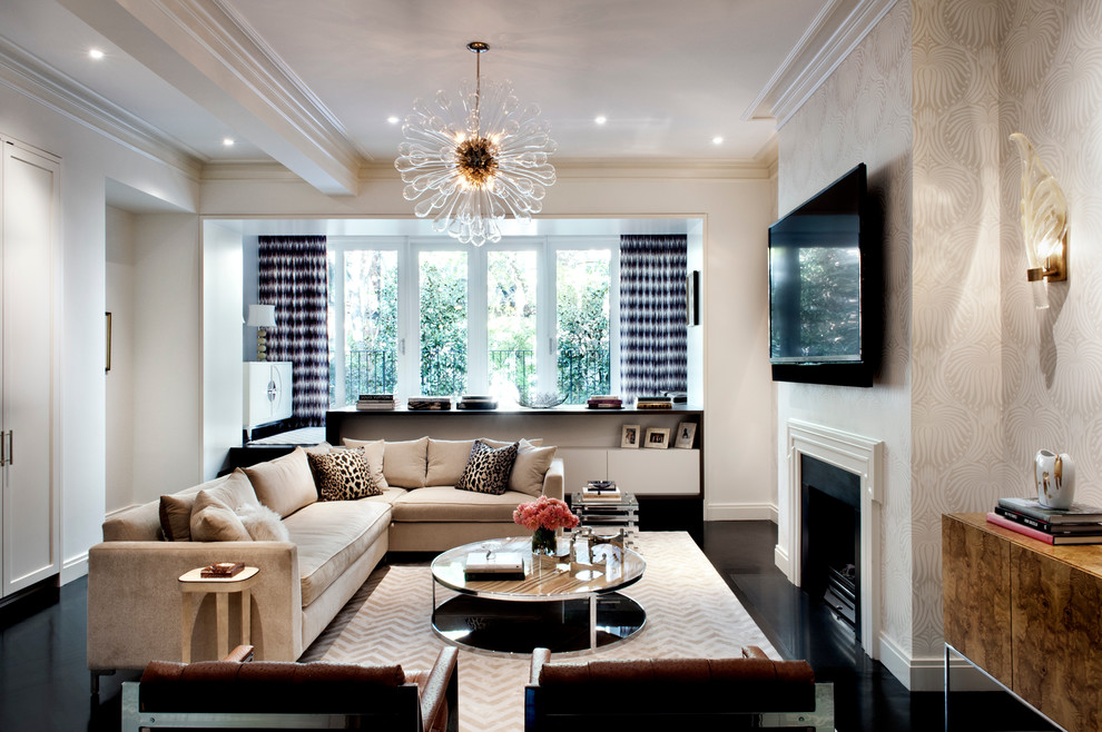 This is an example of a contemporary family room in New York.
