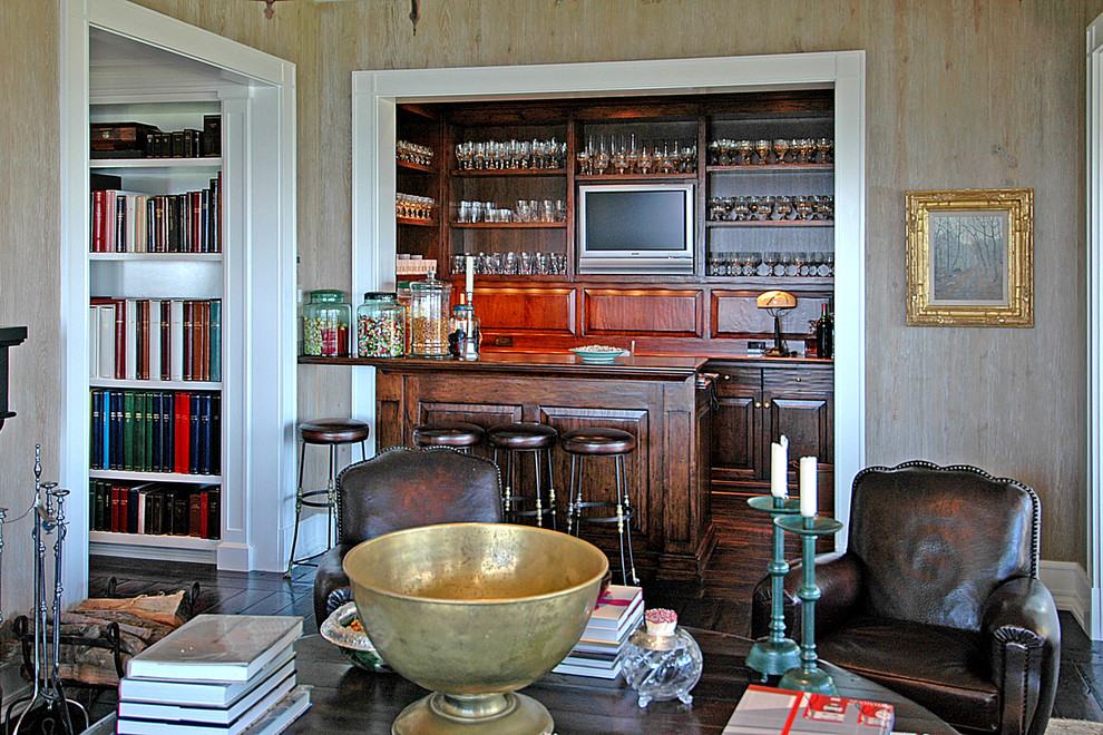 Inspiration for a traditional home bar in Los Angeles.