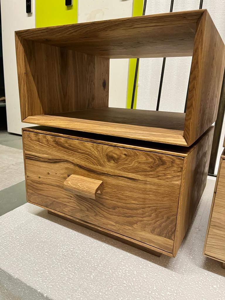 тумбочка прикроватная