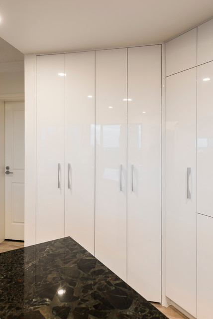 Springhill Penthouse contemporary