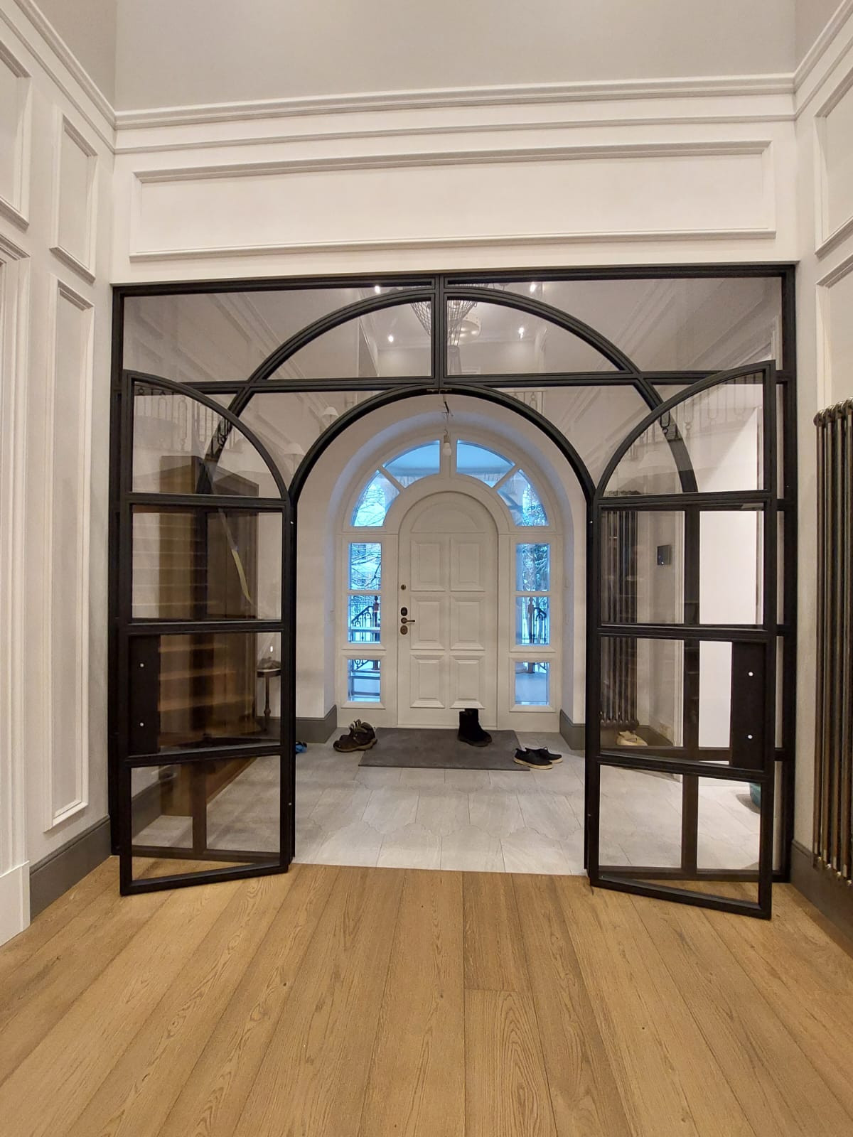 Стеклянные двери