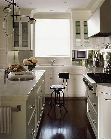 Kitchen Steven Gambrel Tropical Kitchen