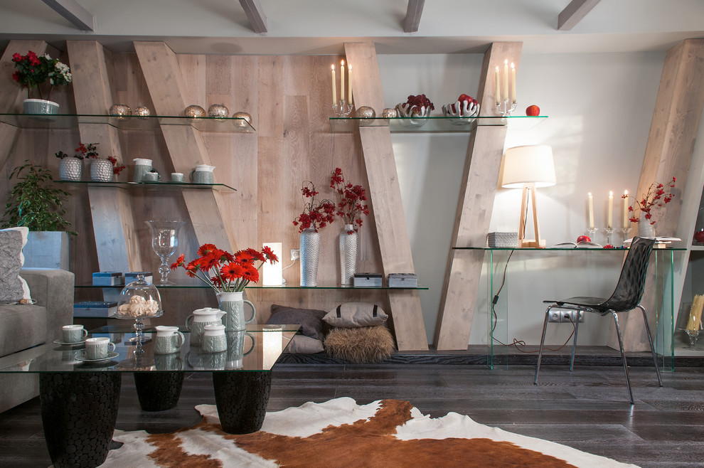 Яркие стены