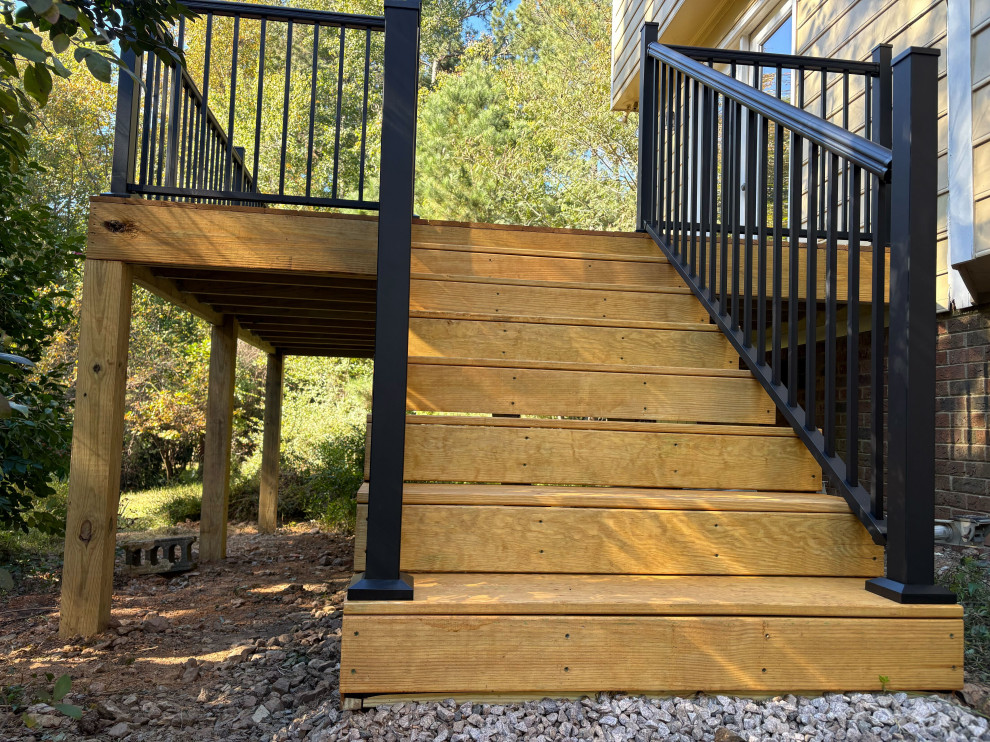 Wood Deck with Aluminum Rails