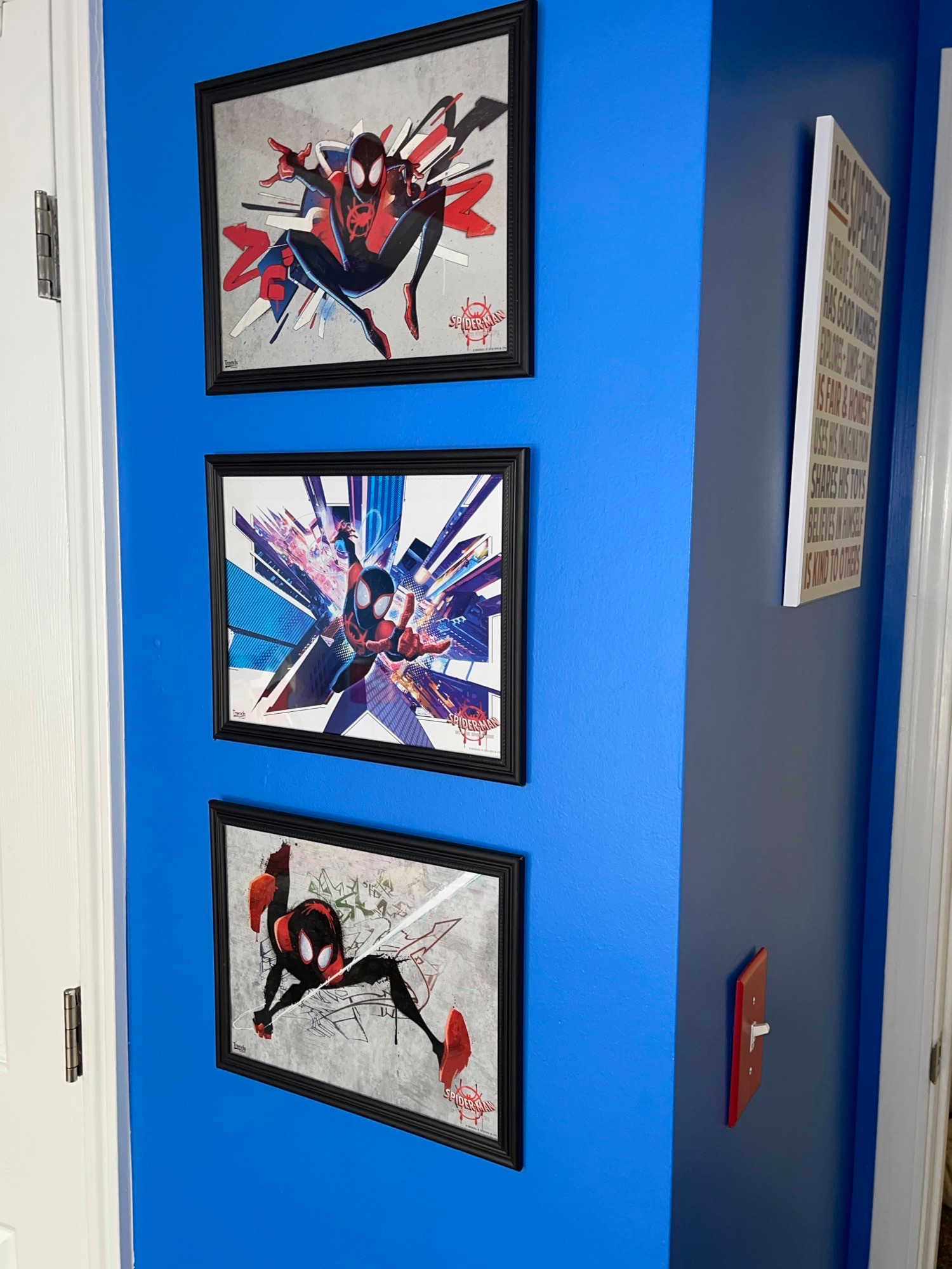 Kid's Superhero Bedroom