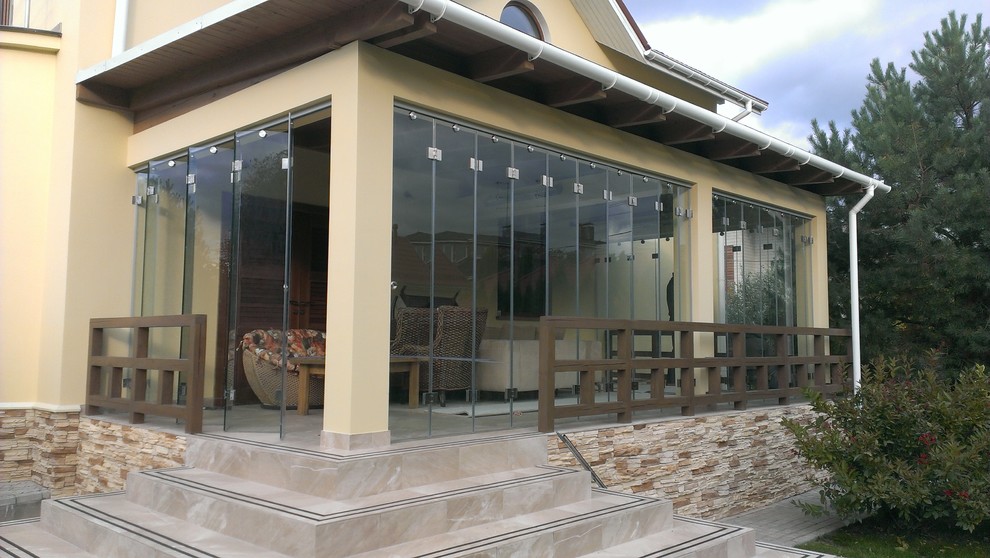 Остекление безрамное (террасы , беседки ,бассейны)