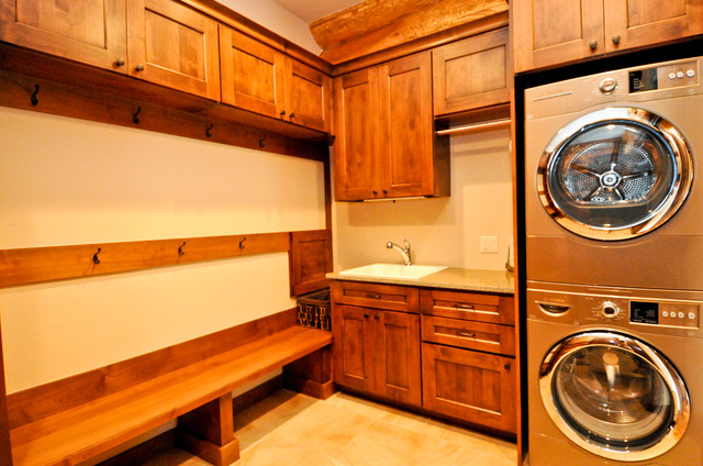 Western Red Cedar Ranch Style Log Home Rustic Laundry Room