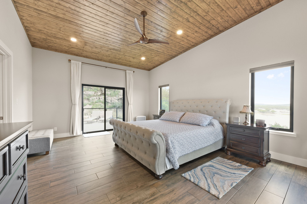 Hillside Lake View Home