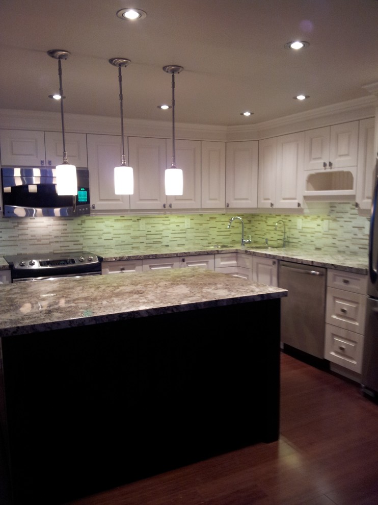 Inspiration for a transitional kitchen remodel in Toronto
