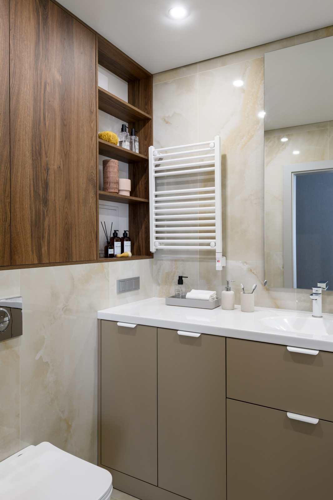 Светлая квартира для семьи с двумя детьми