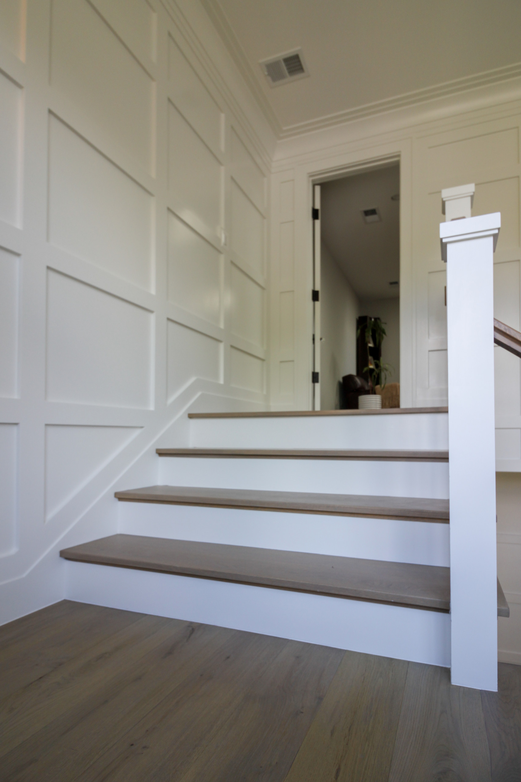 87_Welcoming and Functional Contemporary U-shaped Staircase, Arlington, VA 22207
