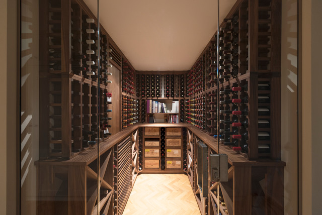 Traditional Wine Cellar classique-cave-a-vin