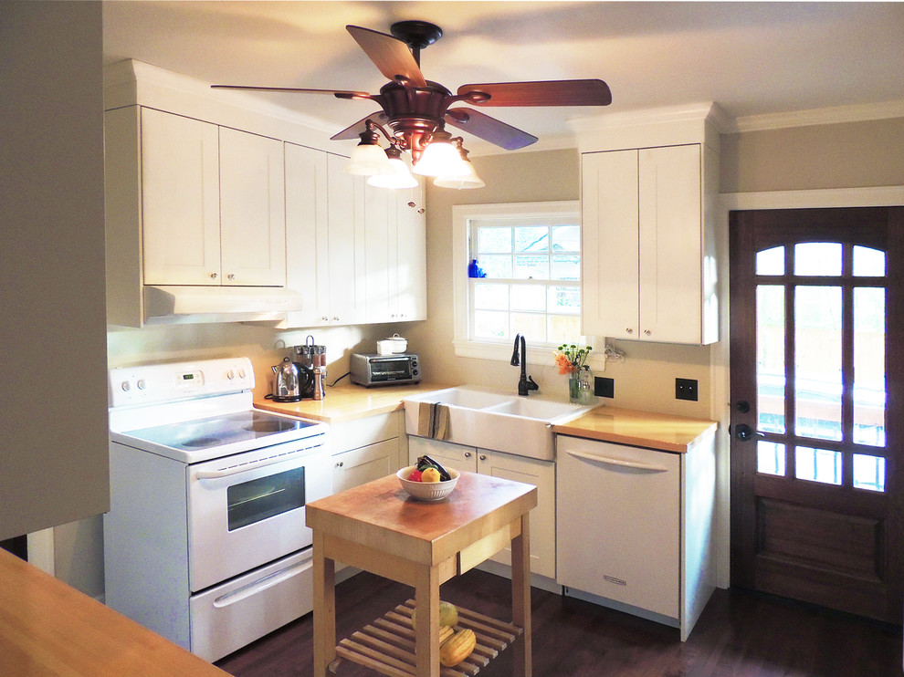 Photo of a transitional kitchen in Portland.