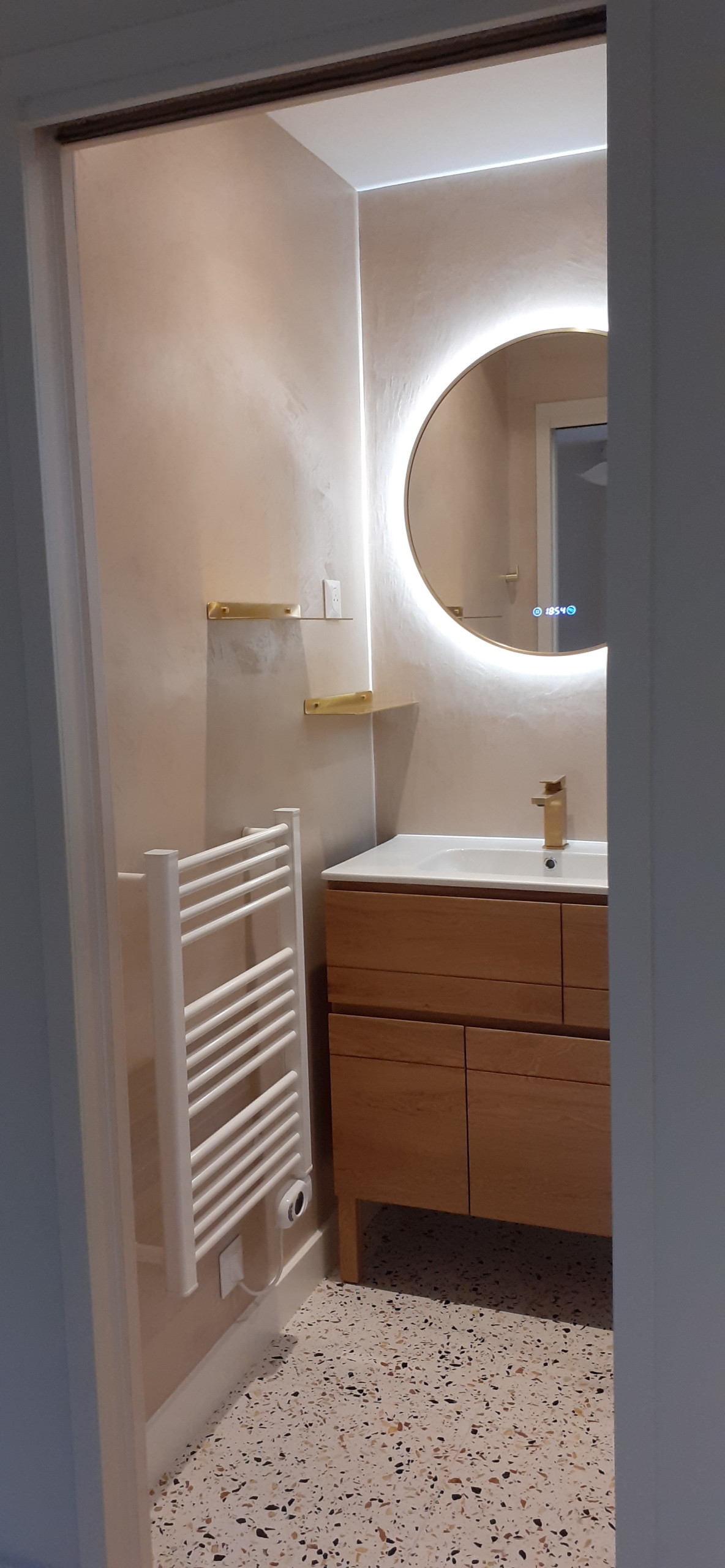 Suite parentale éco-renovée dans une maison des années 70