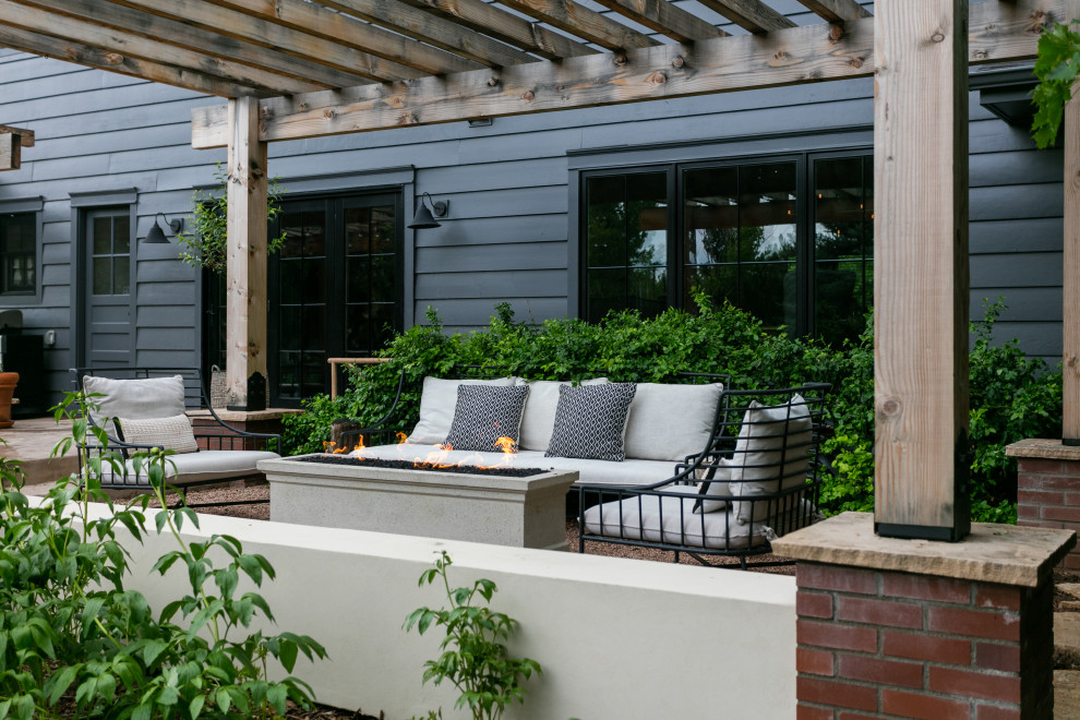 Patio - transitional patio idea in Denver