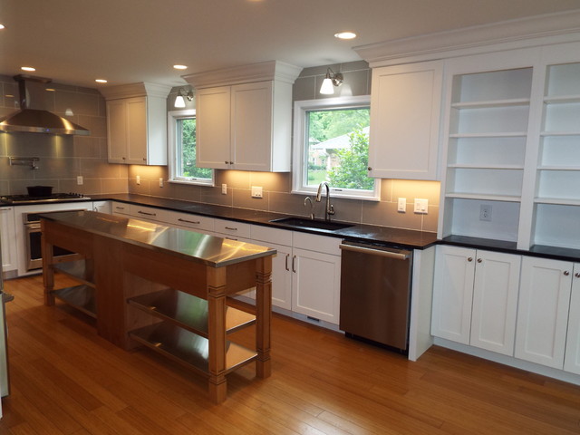 Total Kitchen Remodel nyklassisk-koekken