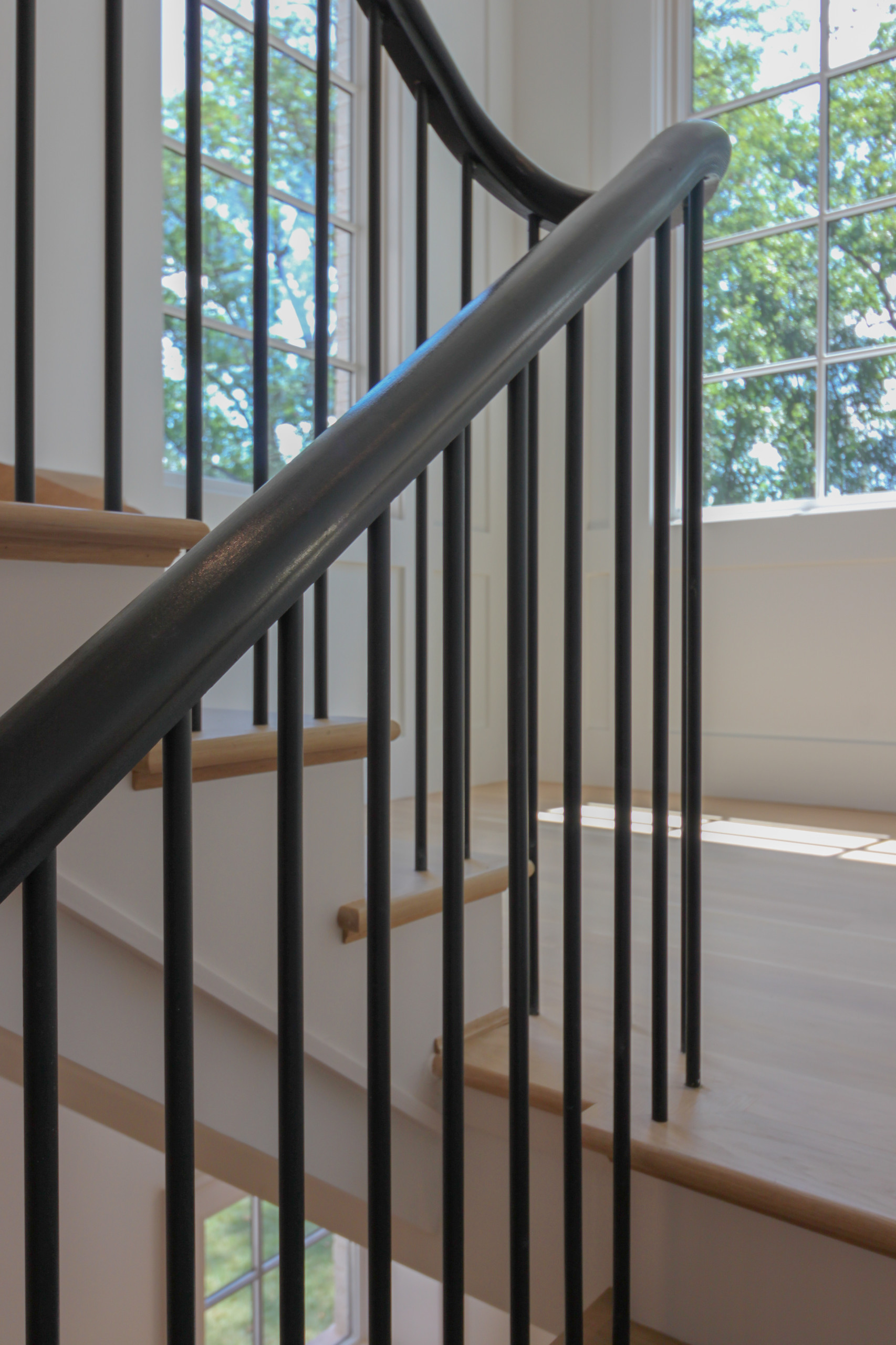 88_Clean & Modern Staircase, Arlington VA 22207